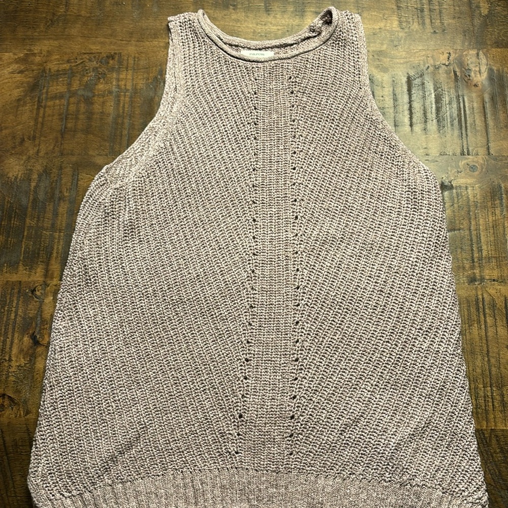 Sleeveless sweater